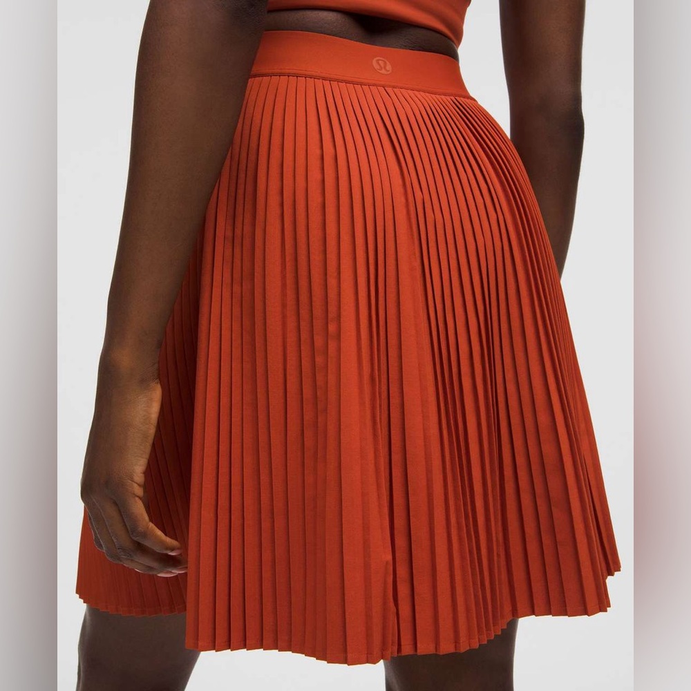 lululemon athletica Women's Pleated Skirt  size 4